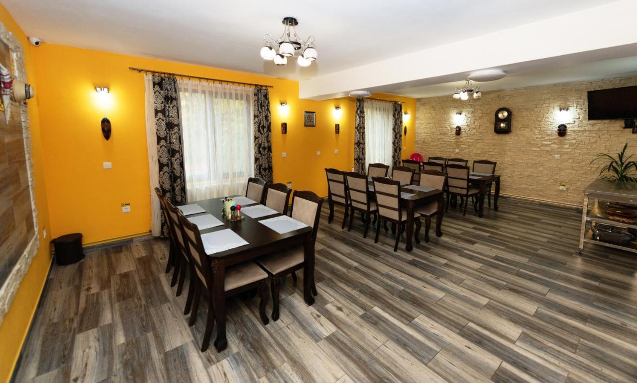 Stejarul Lui Andrei Hotel Izvoarele  Екстериор снимка