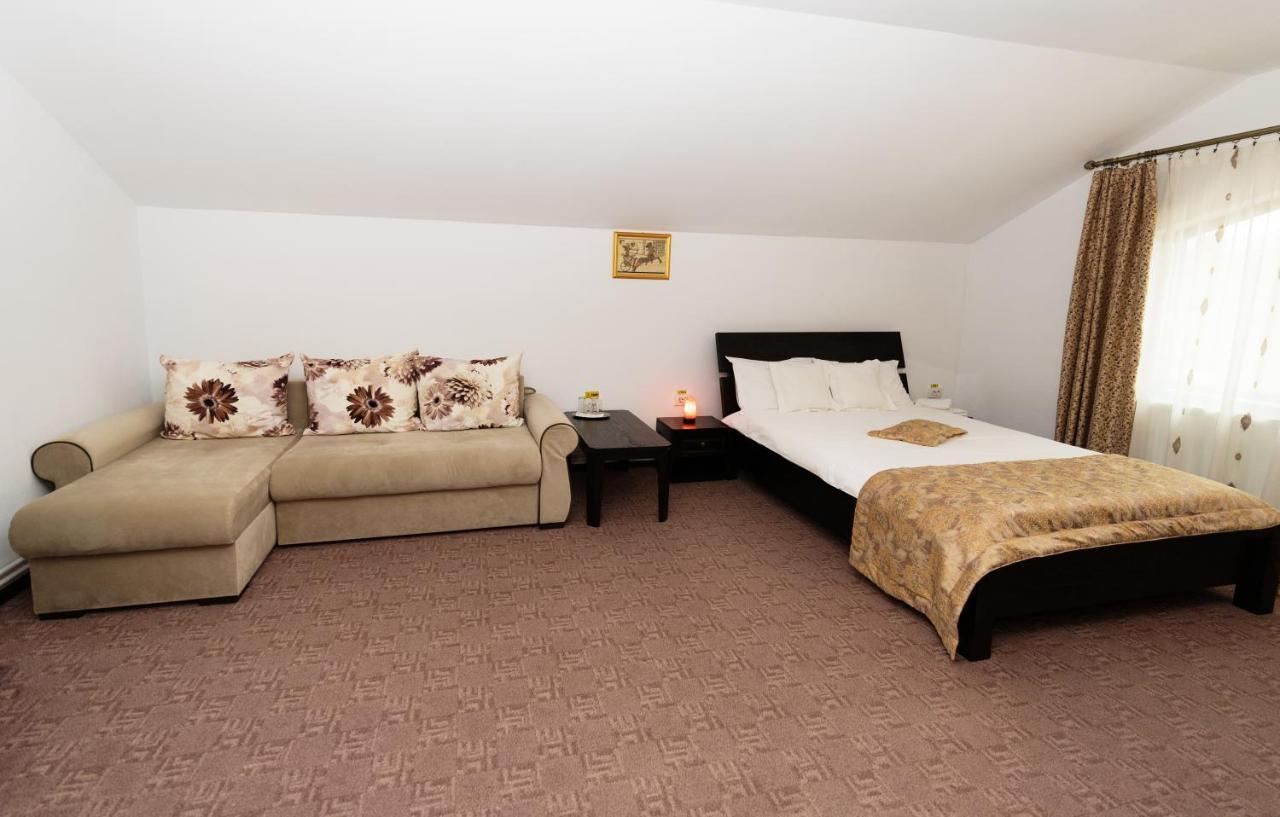 Stejarul Lui Andrei Hotel Izvoarele  Екстериор снимка