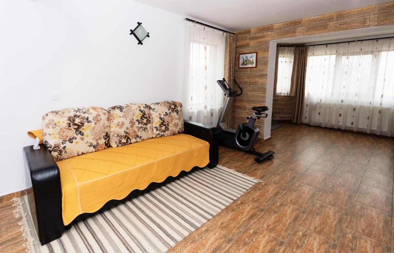Stejarul Lui Andrei Hotel Izvoarele  Екстериор снимка