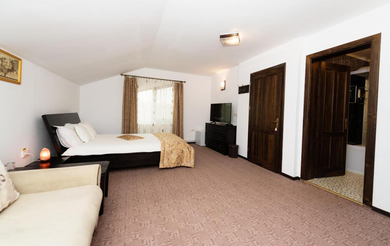 Stejarul Lui Andrei Hotel Izvoarele  Екстериор снимка