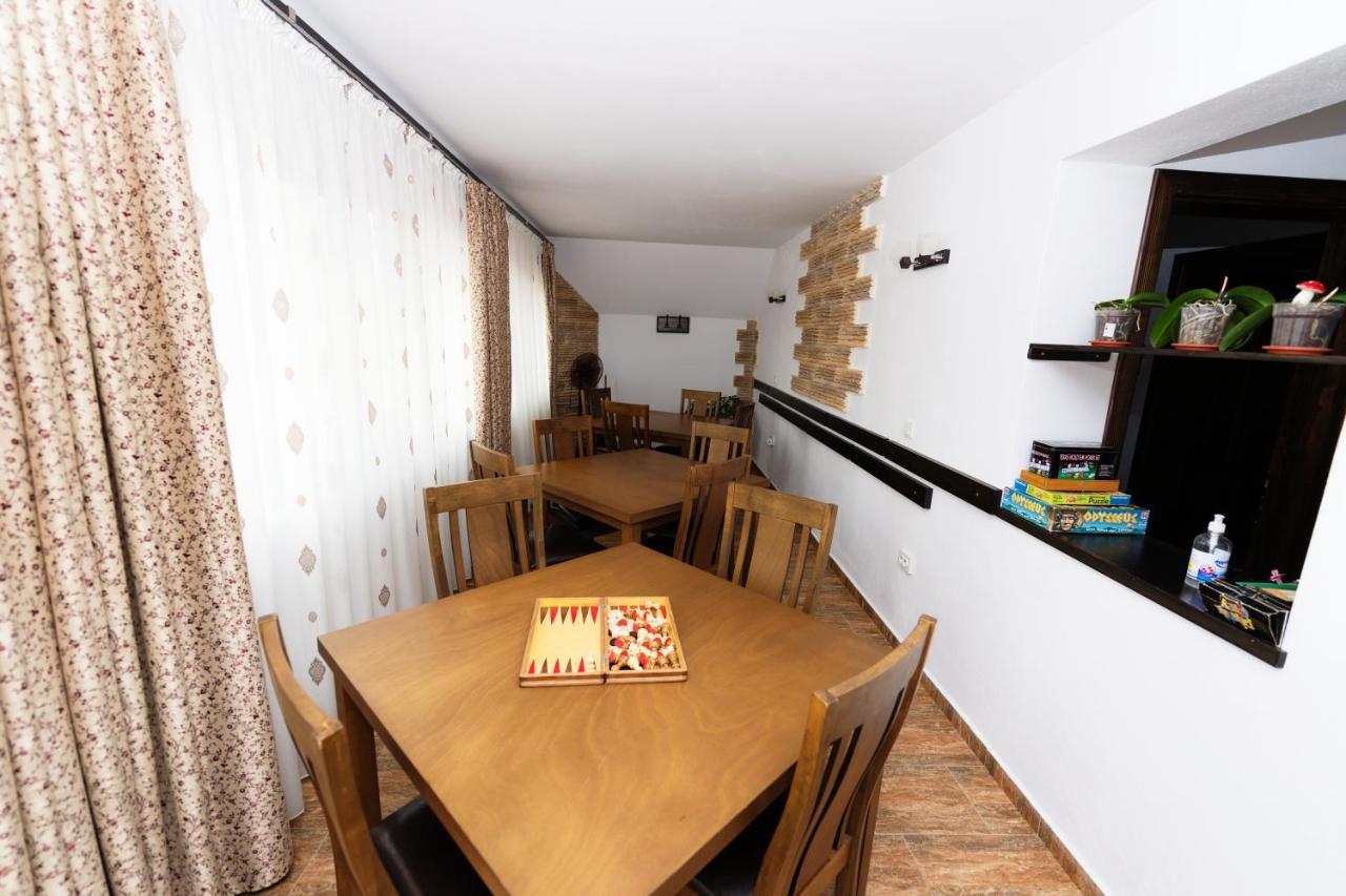 Stejarul Lui Andrei Hotel Izvoarele  Екстериор снимка
