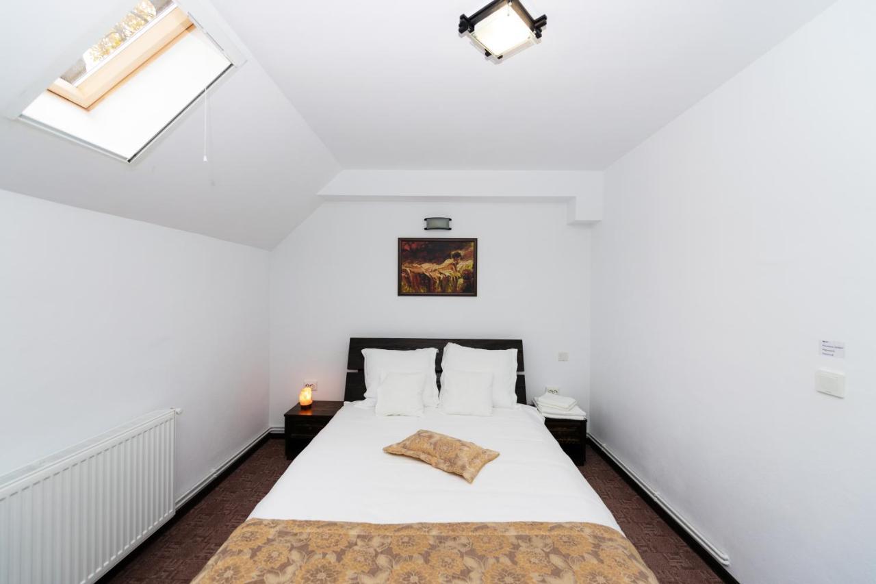 Stejarul Lui Andrei Hotel Izvoarele  Екстериор снимка